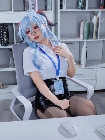胡桃猫Kurumineko cosplay Ganyu OL – Genshin Impact