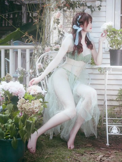 鹿八岁baby – Little Deer’s Secret Garden