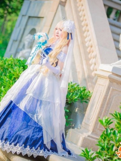 《超时空要塞 F》 雪露·诺姆海报婚纱 C O S P L A Y