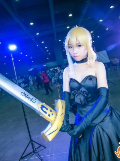 《命运长夜》saber十周年婚纱改色黑王C O S P L A Y