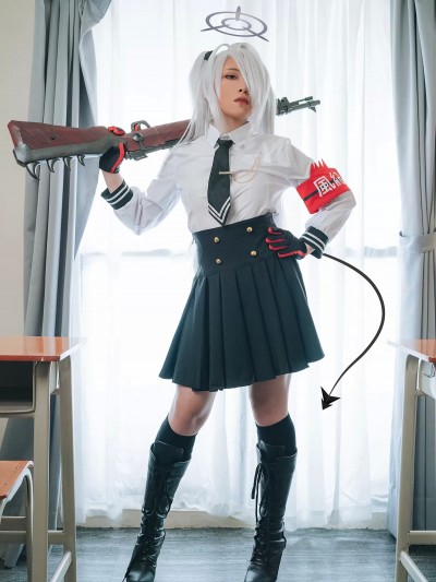 Tokar 浵卡 (laurus0711) cosplay Shiromi Iori – Blue Archive