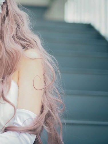 《NANA》芹泽蕾拉婚纱 C O S P L A Y