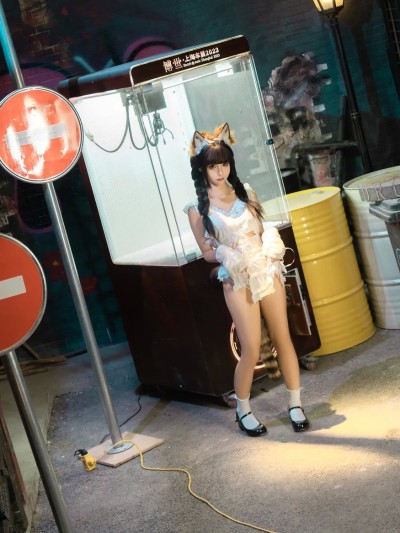 Chunmomo (蠢沫沫) – Claw Machine